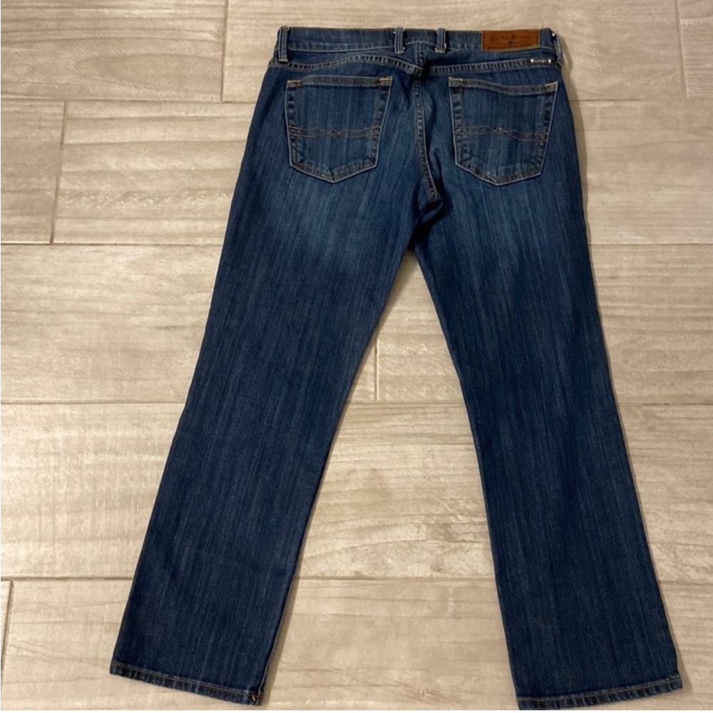 Lucky brand jeans dark wash size 4/27. Cropped straight leg.